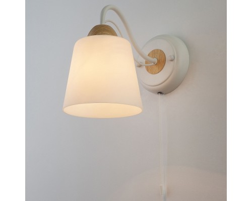 Бра Eurosvet Betty 70062/1 белый